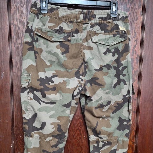 Ralph Lauren Camouflage Cargo Pants - Picture 7 of 11